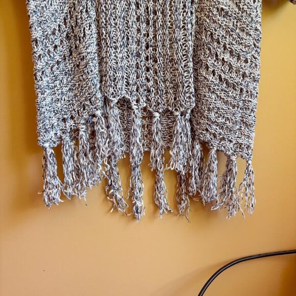 Chico’s Open-Knit Fringed Poncho Sweater – Size 1 - Picture 4 of 6